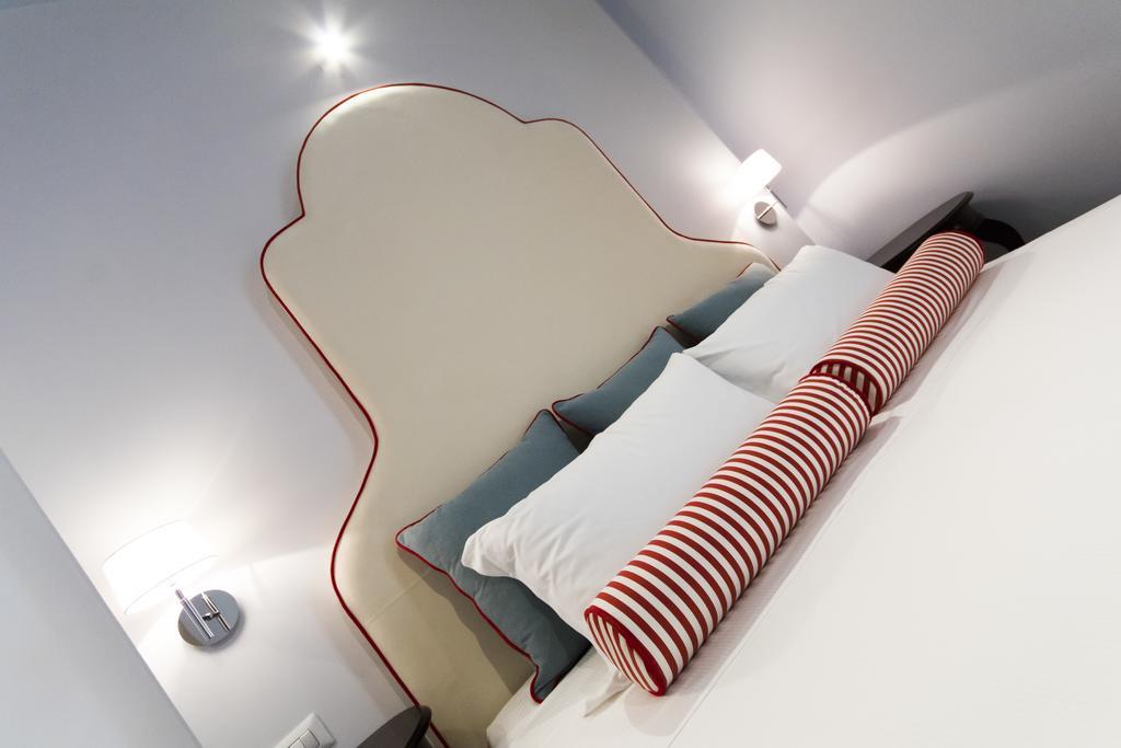 Residenza Degli Artisti Hotel Trieszt Kültér fotó