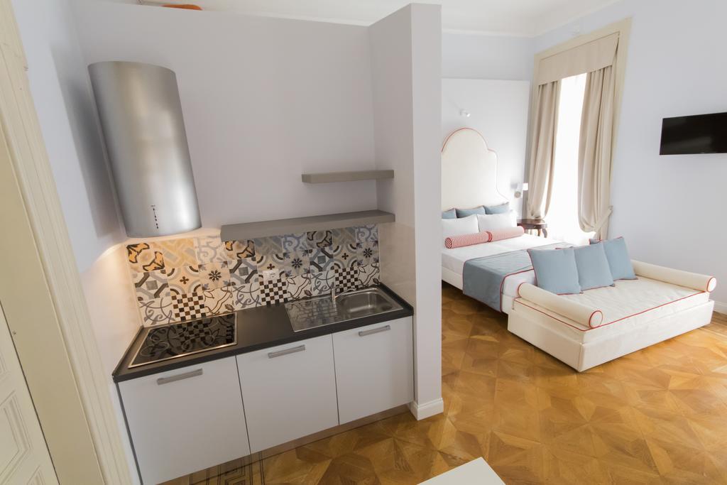 Residenza Degli Artisti Hotel Trieszt Kültér fotó