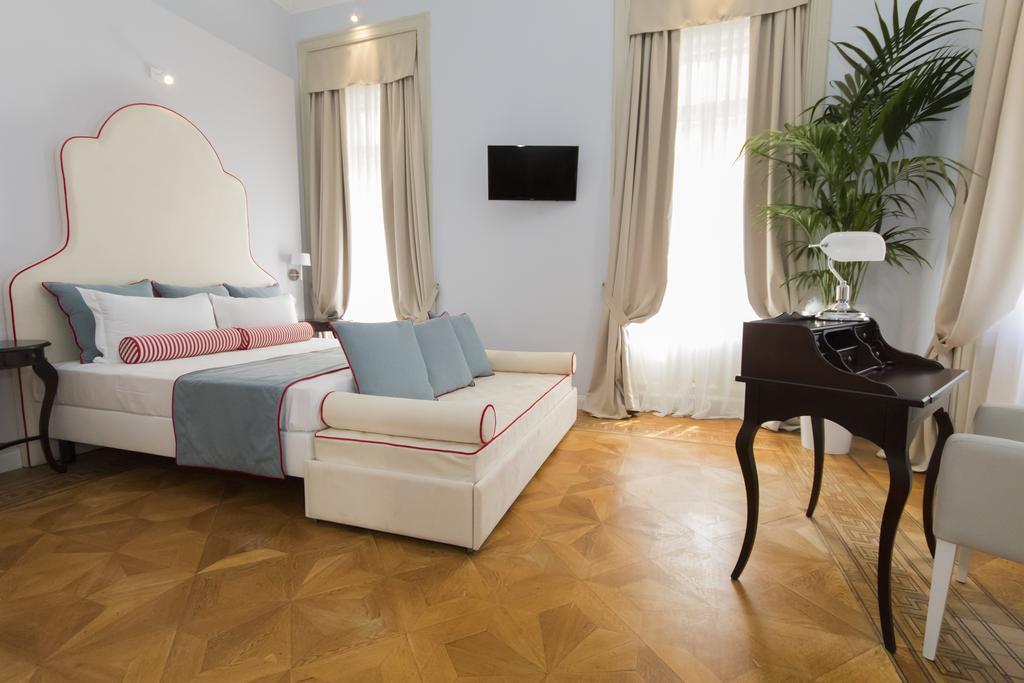 Residenza Degli Artisti Hotel Trieszt Kültér fotó